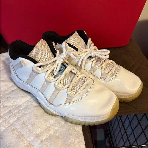 Jordan 11 Low “Legend Blue” - Picture 1 of 6